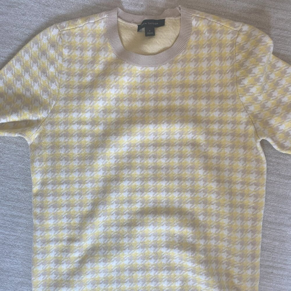 Ann Taylor Houndstooth Short Sleeved Sweater